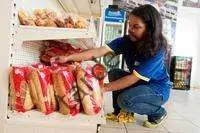 آژانس کار سازمان ملل می گوید کارگران جوان بیشترین ضربه را از پیامدهای کووید دیده اند